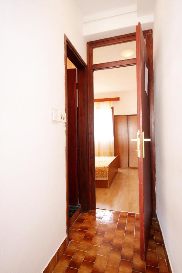 Apartments By The Sea Zavalatica, Korcula - 247 Exterior foto